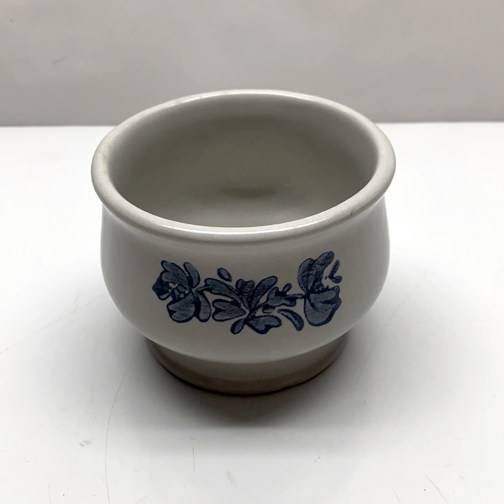 Pfaltzgraff Yorktowne open sugar bowl stoneware